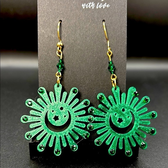 Jewelry - Green Sunburst Earrings